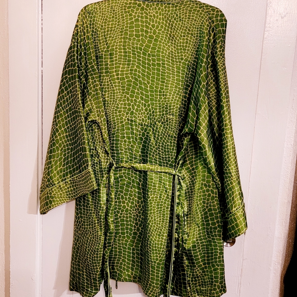 Vintage Victoria Secrets Robe and Nightgown - Picture 2 of 4